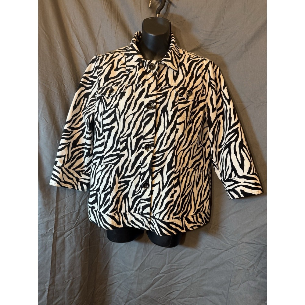 Chico's  Women's Size 2 (Ladies‎ 12) Zebra Black & White Print Jacket Button Up - Picture 12 of 14